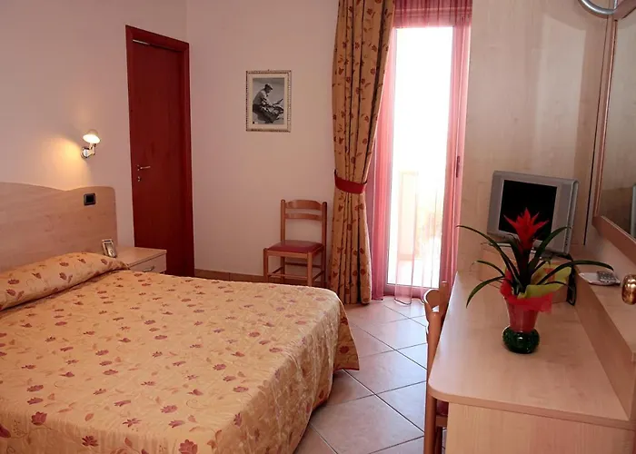 מלון La Tartaruga 3*