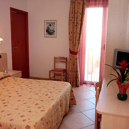 Hotel La Tartaruga 3*